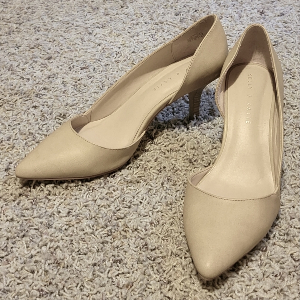 Pumps-size 8